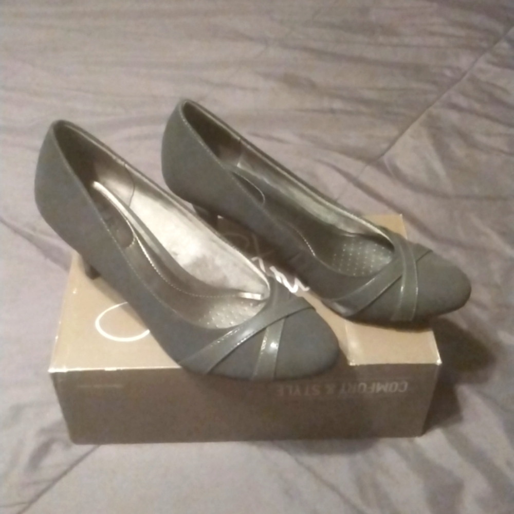 Grey 2 inch heels